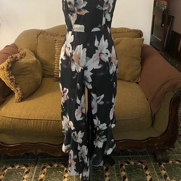 Floral jumpsuit from Lulus - Picture 3 of 5